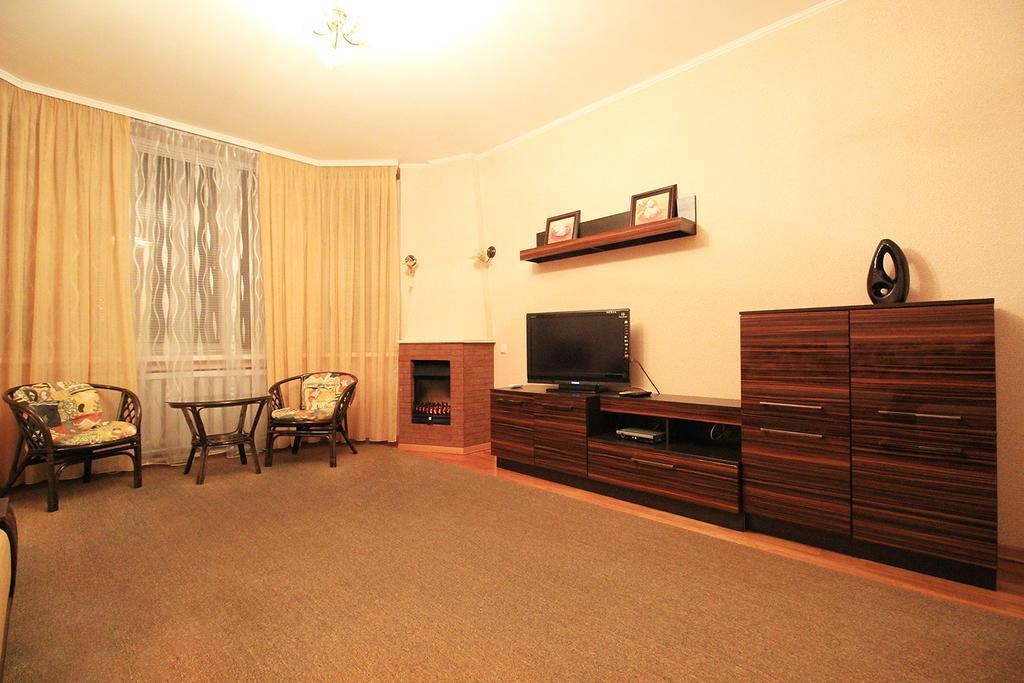 Apartment Poznyaky-Bazhana キエフ エクステリア 写真