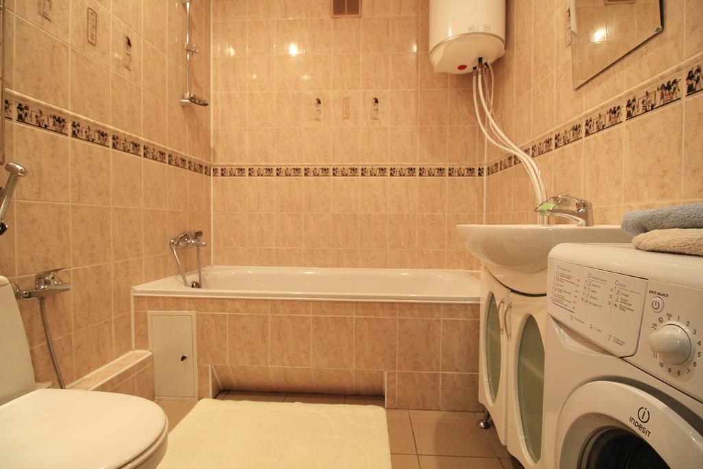 Apartment Poznyaky-Bazhana キエフ エクステリア 写真