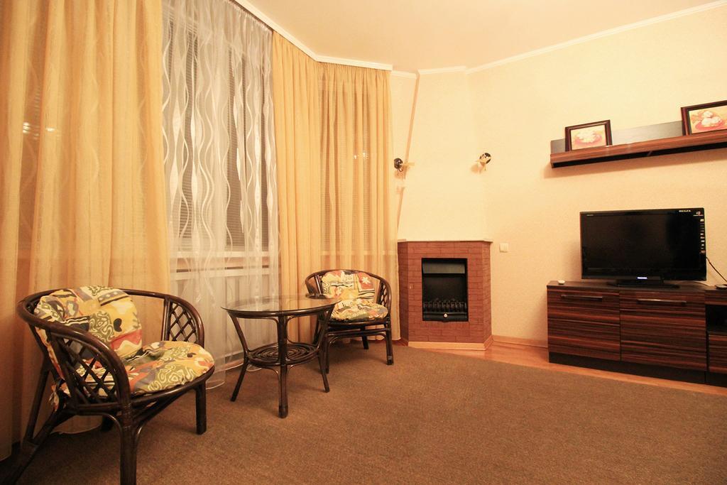Apartment Poznyaky-Bazhana キエフ エクステリア 写真