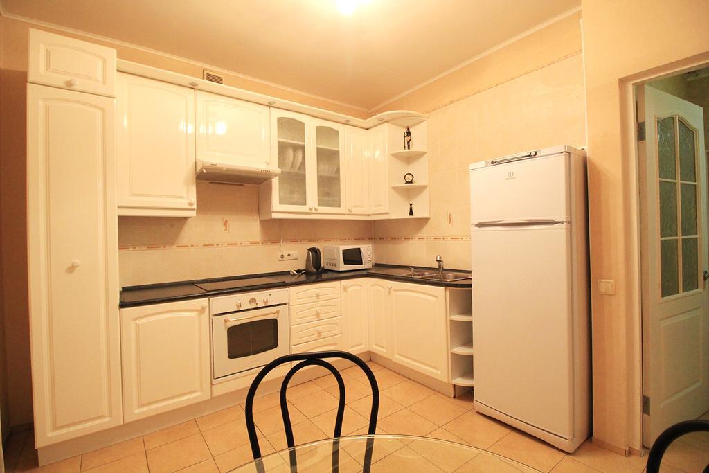 Apartment Poznyaky-Bazhana キエフ エクステリア 写真