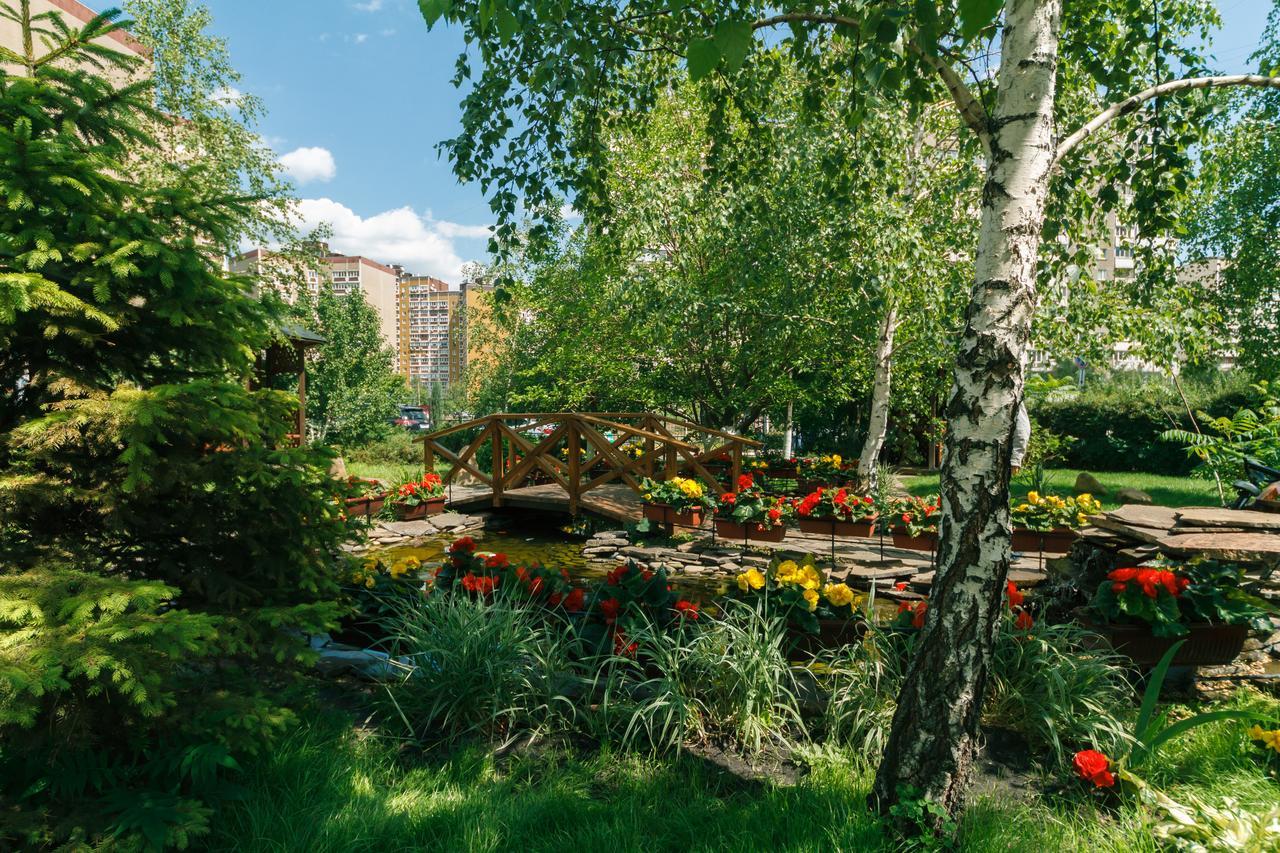 Apartment Poznyaky-Bazhana キエフ エクステリア 写真